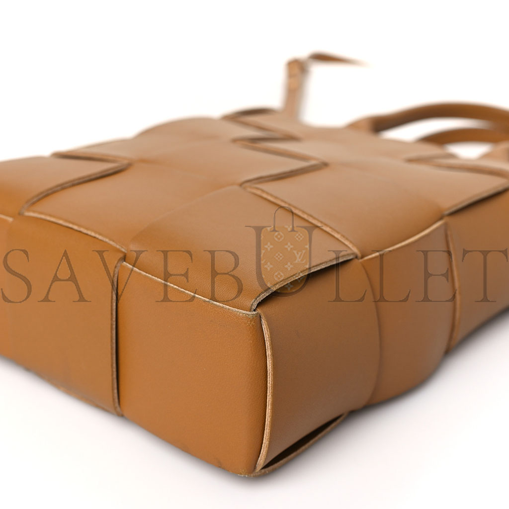 bo*te*ga  ve*ne*ta lambskin maxi intrecciato mini N0*H south cassette tote camel gold (27*24*5cm)