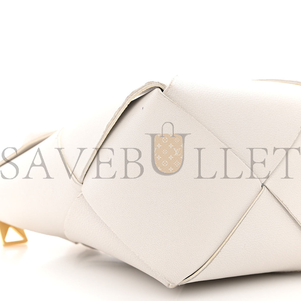 bo*te*ga Ve*ne*ta nappa maxi intreccio exploded shoulder bag chalk  (21*12*8cm)