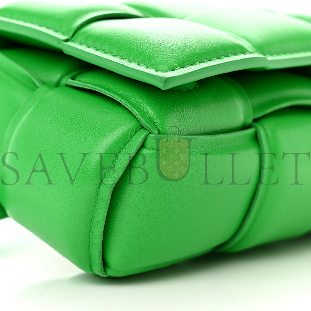 bo*te*ga Ve*ne*ta nappa maxi intreccio padded the belt cassette bag parakeet  (18*9*6cm)