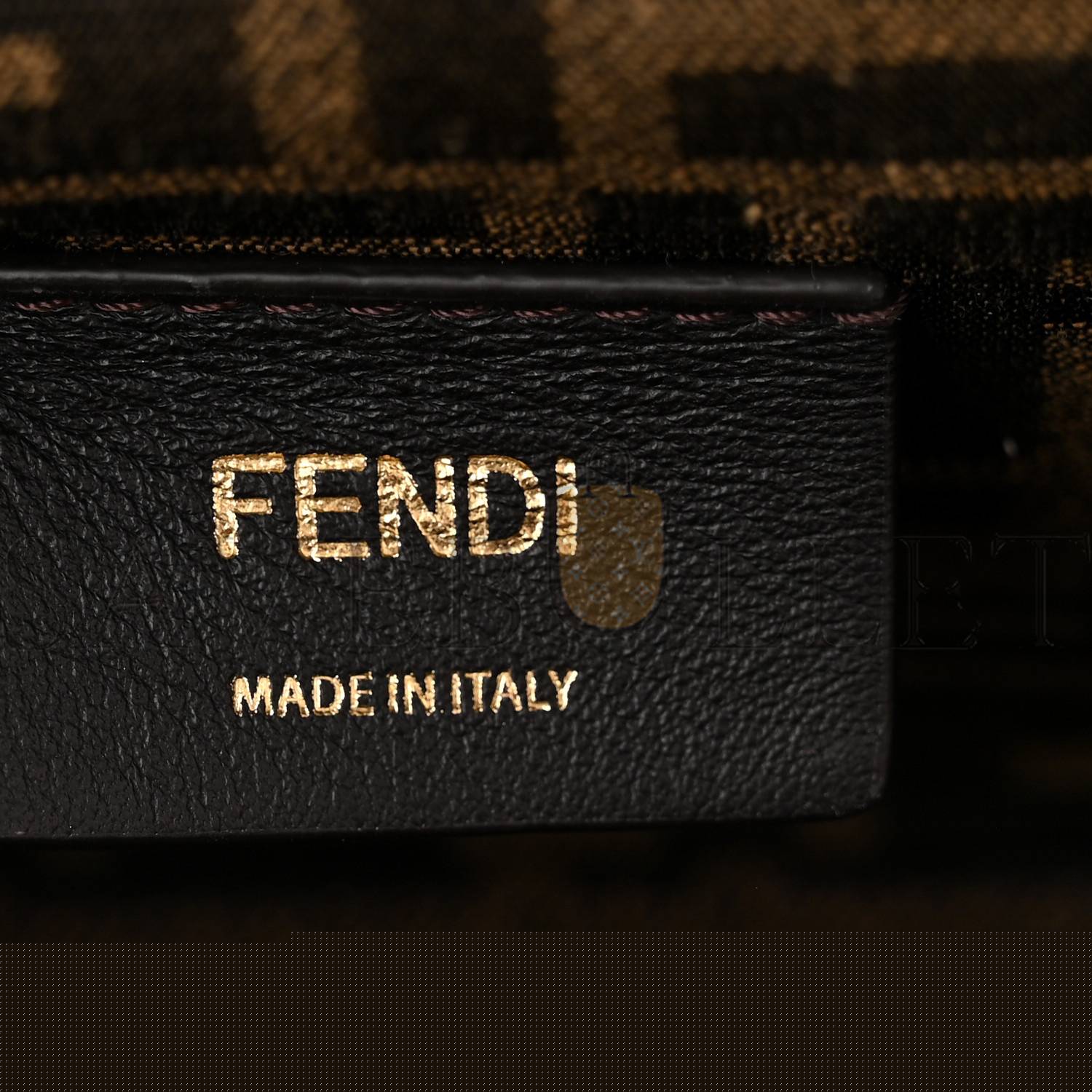 F**di shiny nappa snakeskin small F**di first white roccia (26*18*9.5cm)