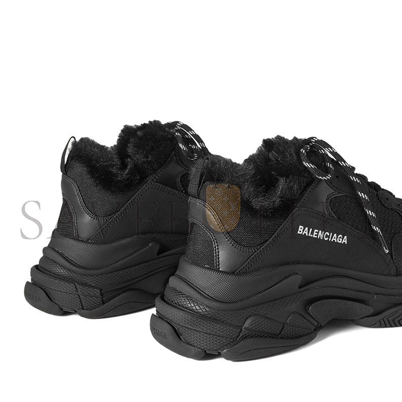 Ba*len*cia*ga faux fur trim sneakers 668563w3cq51000